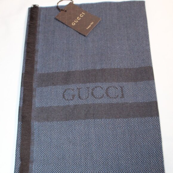 NWT GUCCI Sciarpa Cree Wool Blue Logo Scarf Herringbone 40 x 190 UNISEX 544628 - Picture 1 of 5